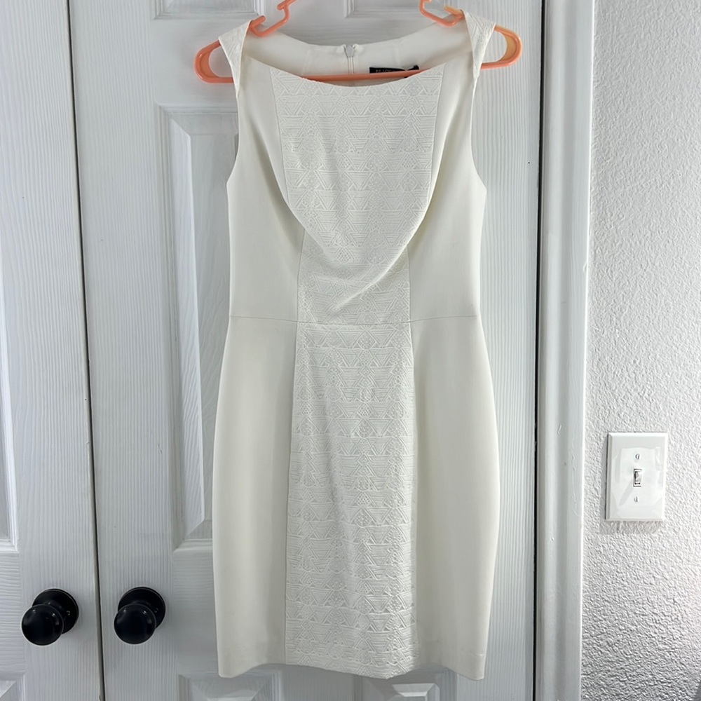 Black halo dress White size 4. Never worn.